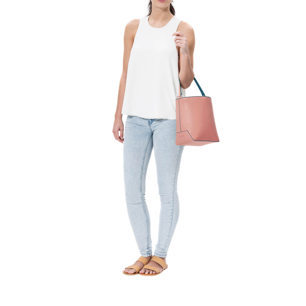 MISCHA Leather Bucket Bag - Rose (model shot)